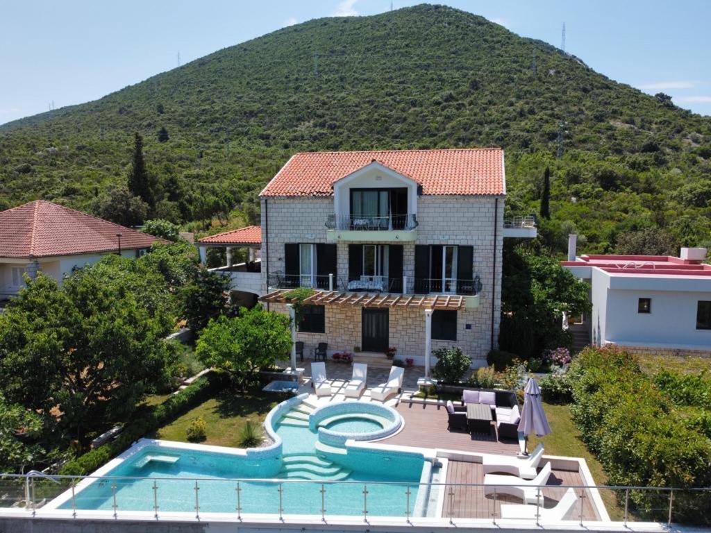 Villa Siga Малі Стон Екстер'єр фото