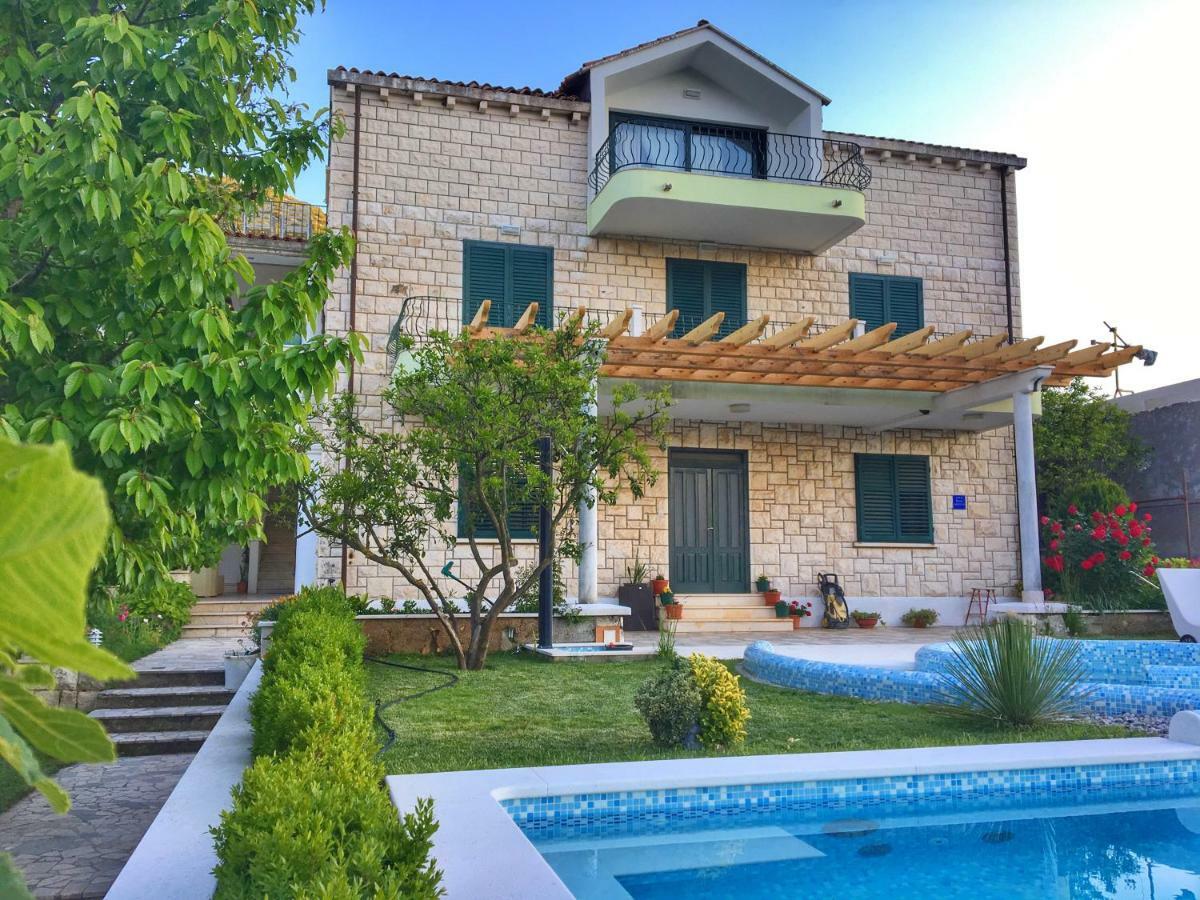Villa Siga Малі Стон Екстер'єр фото